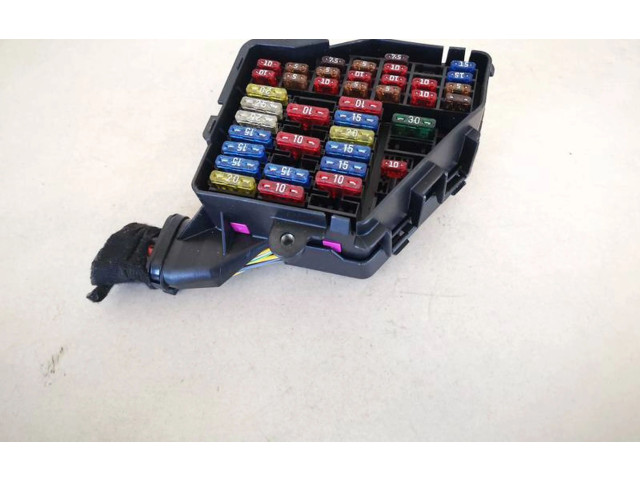 Блок предохранителей Audi A3 S3 8L