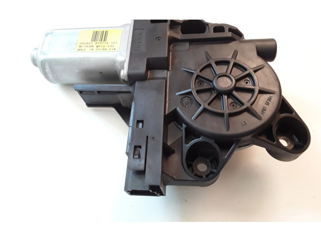 Pojistková skříňka Передний двигатель механизма для подъема окон WR12290 Volvo XC70 2012