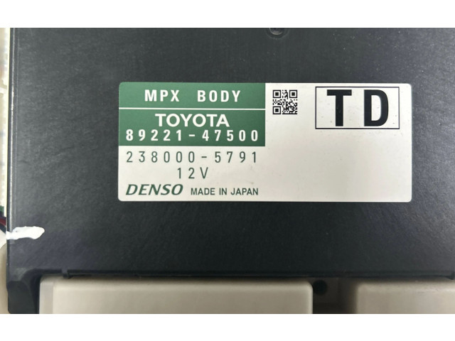 Pojistková skříňka 89221-47500, 238000-5791 Toyota Prius+ (ZVW40) 2017