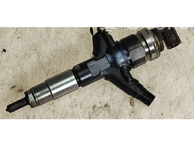 Форсунка 16613AA020 Subaru Forester SH