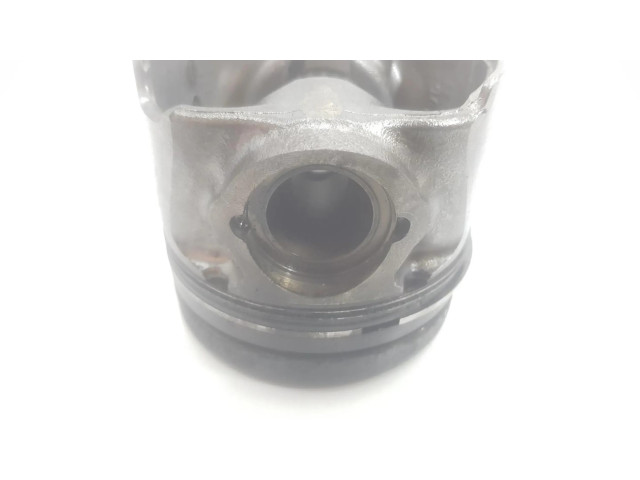 Píst E6B, 234102A967 Hyundai i30 pro naftový motor 1.6