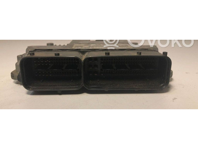Блок управления двигателя 045906013Q Skoda Fabia Mk2 (5J)