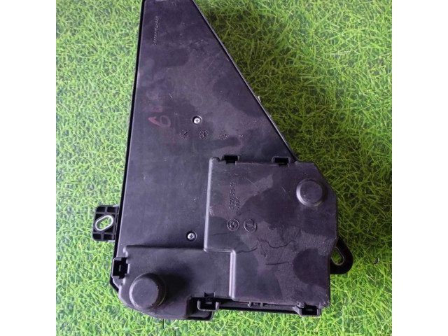 Pojistková skříňka 6906619 BMW M5 2007