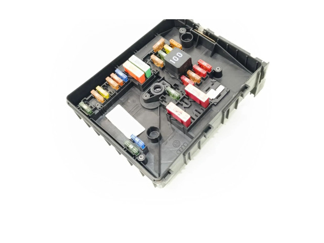 Блок предохранителей 1K0937125   Volkswagen Golf Plus    