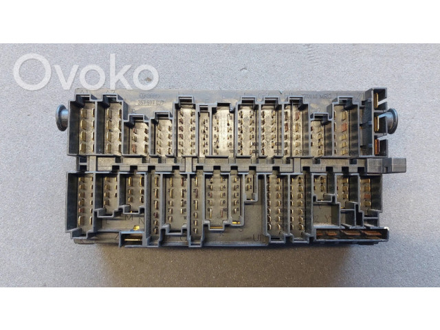 Блок предохранителей 357937039 Ford Galaxy