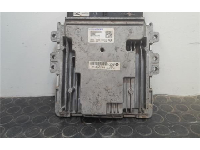 Блок управления 39100-2U250 KIA Ceed