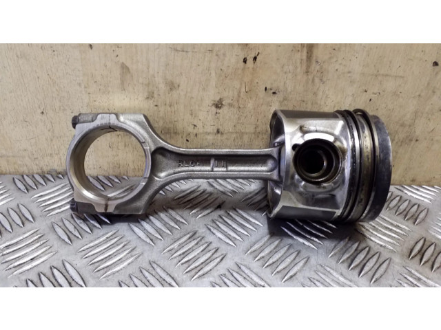 Píst A1Z021, MAHLE174 Honda CR-V pro naftový motor 2.2