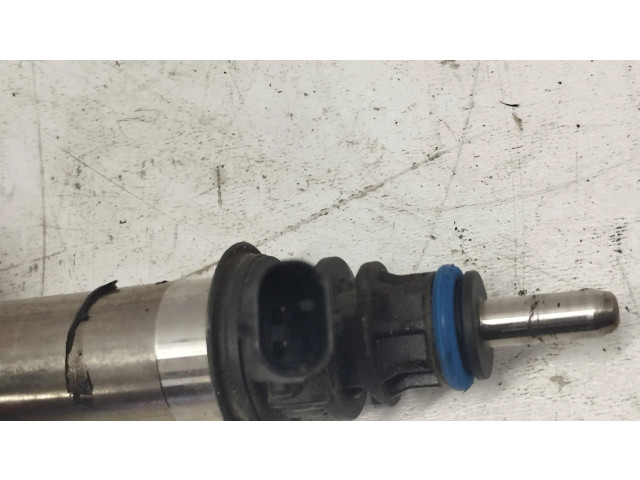 Vstřikovač A2780700687   Mercedes-Benz C AMG W205  pro benzínový motor 4.0  