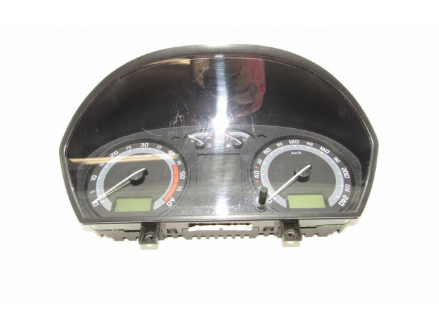 Панель приборов 6Y0920882E   Skoda Fabia Mk1 (6Y)       