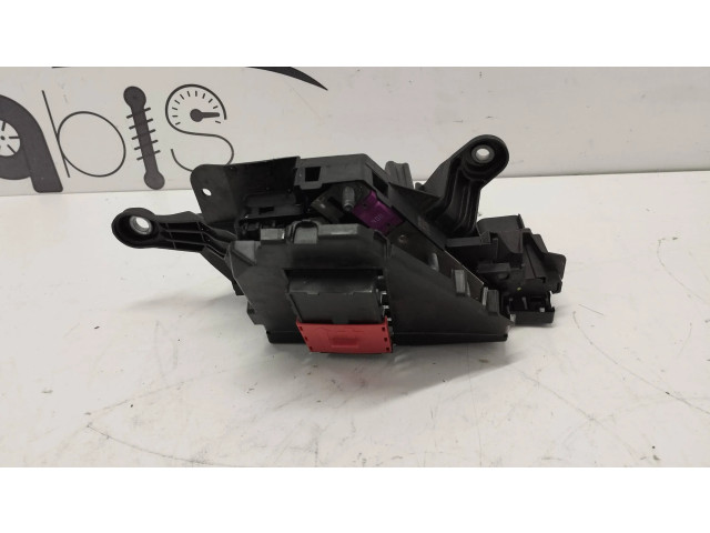 Pojistková skříňka A2055408095 Mercedes-Benz C W205 2022