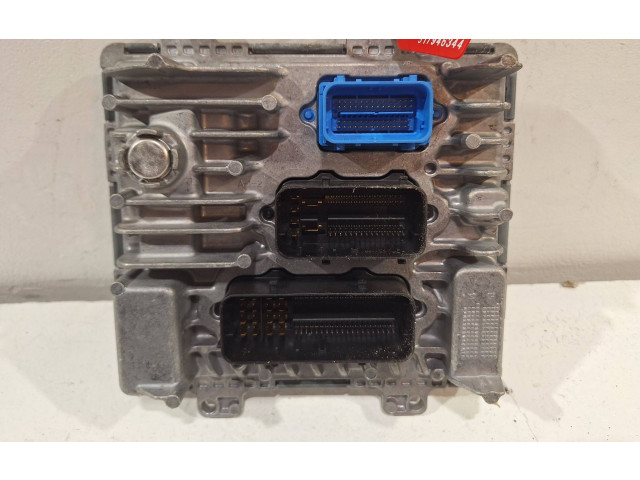 Блок управления двигателя 55484727 Opel Meriva B