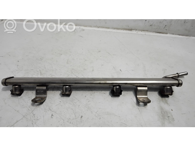 Vstřikovací lišta 04891575AA Dodge Caliber pro benzínový motor 2.0 1038