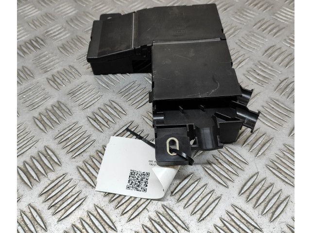 Блок предохранителей 32359475 Volvo XC40