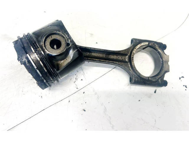 Поршень с шатуном Volvo S60