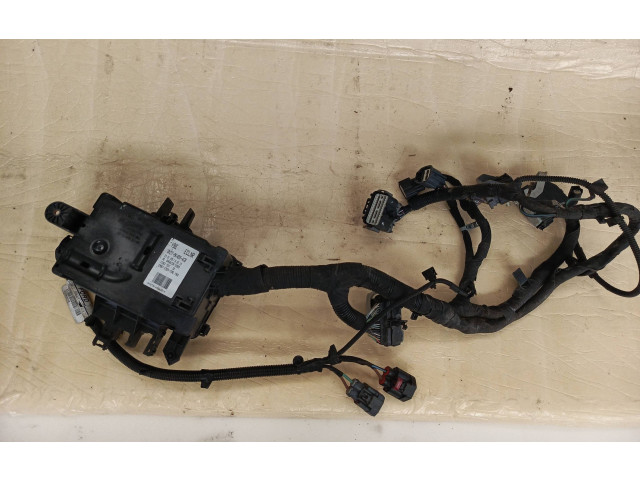 Блок предохранителей  GK2T9K499ACB   Ford Transit Custom    