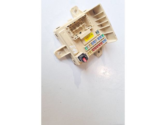 Vstřikovací lišta 91950B1310 Hyundai Genesis