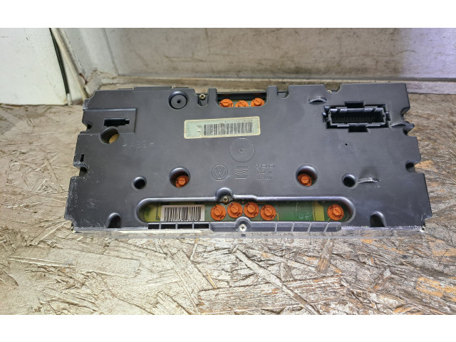 Панель приборов 1H6919033 Volkswagen Vento