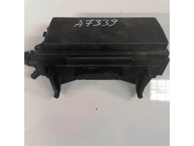 Блок предохранителей  04692073AB   Jeep Grand Cherokee (WK)    