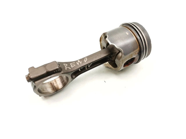 Píst Renault Megane II F9Q800