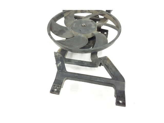 Вентилятор радиатора 8200779073, 214817807R Dacia Sandero