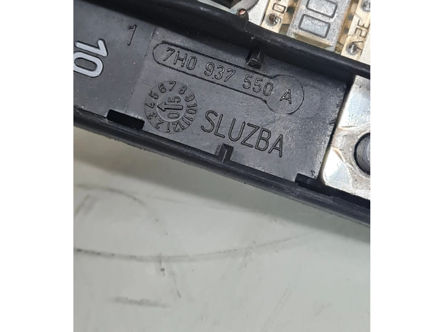 Pojistková skříňka 7H0937550A Volkswagen Transporter - Caravelle T5 2005