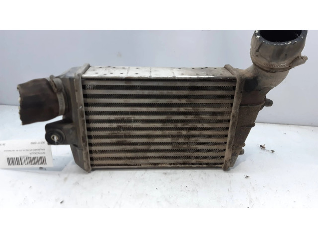 Интеркулер 0051715999 Alfa Romeo GT 1.9