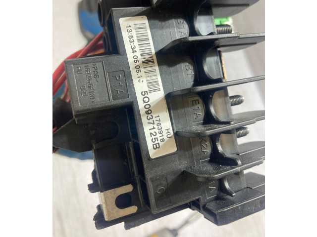 Блок предохранителей 5Q0937125B, 1763918   Skoda Octavia Mk3 (5E)    