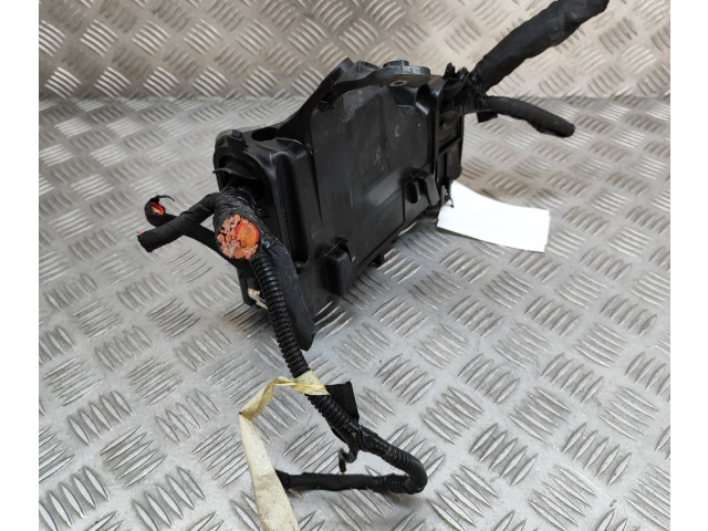 Блок предохранителей 32331868, 8891995098 Volvo XC40