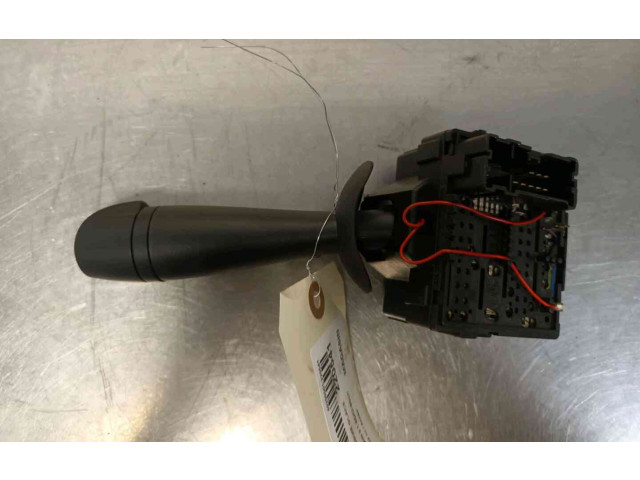 Переключатель дворников 8201168008   Dacia Logan II