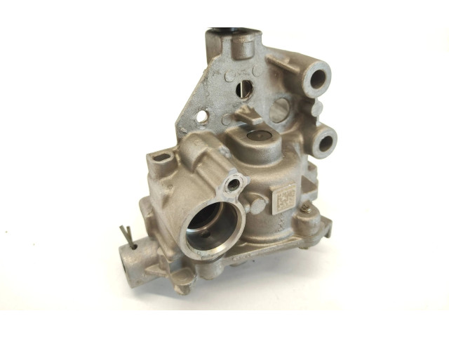 Масляный насос  m9r 8200345633  Renault Trafic II (X83) 