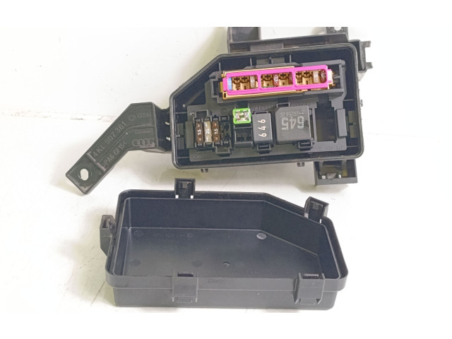 Блок предохранителей 4KE937124, 4KE907361 Audi e-tron