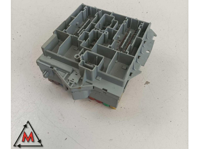 Блок предохранителей 51739423 Fiat Idea