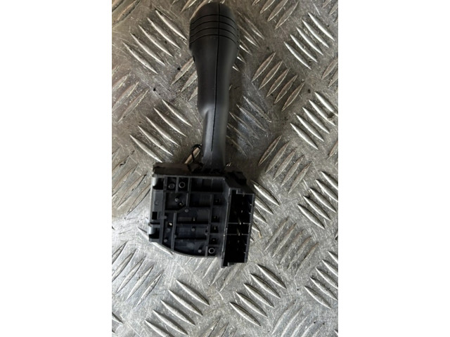 Ручка стеклоочистителей 7700832722   Renault Twingo I