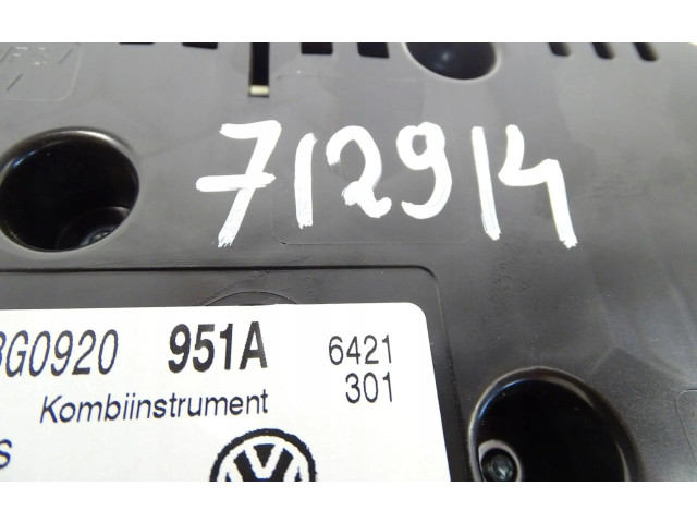 Панель приборов 3G0920951A   Volkswagen PASSAT B8       