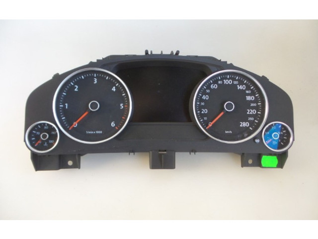 Přístrojová deska Volkswagen Touareg II 2015 7P6920883H, 0263677154