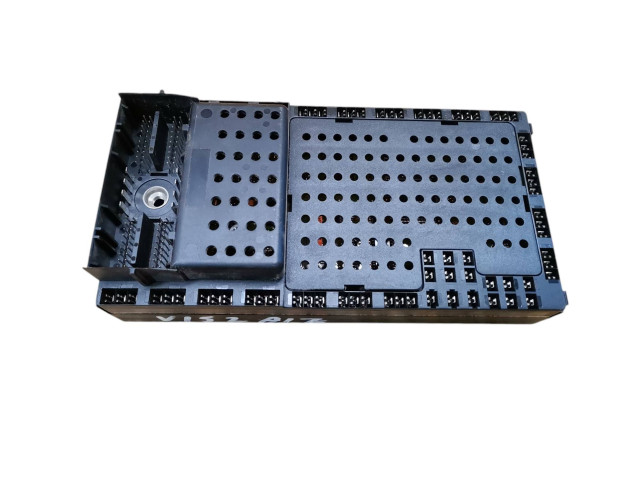 Блок предохранителей 08679899, 08696098 Volvo XC90