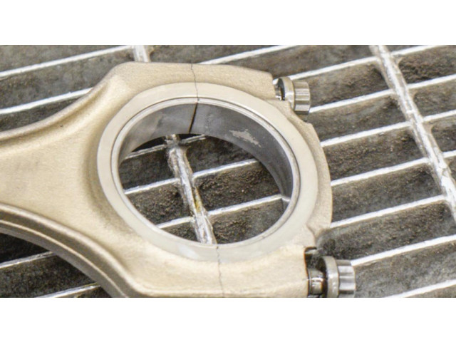 Píst 7838623, 7840918 BMW 5 E60 E61 pro benzínový motor 5.0 S85 B50 A