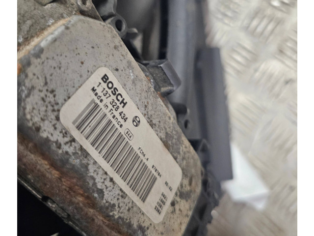 Вентилятор радиатора     30792924    Volvo V70 