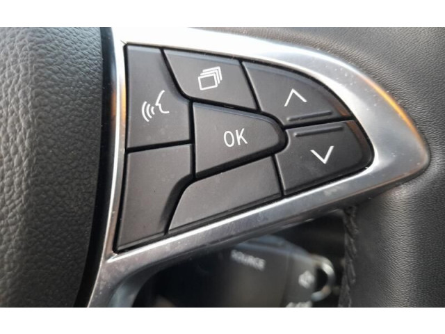 Руль 484004420R Dacia Sandero