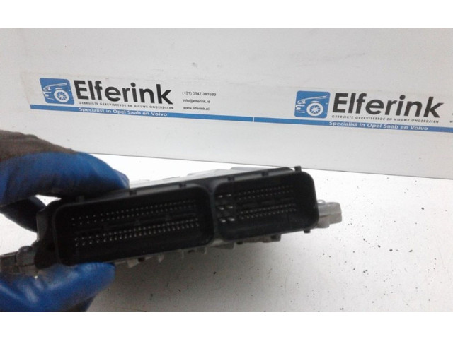 Блок управления впрыском 31272462   Volvo V70