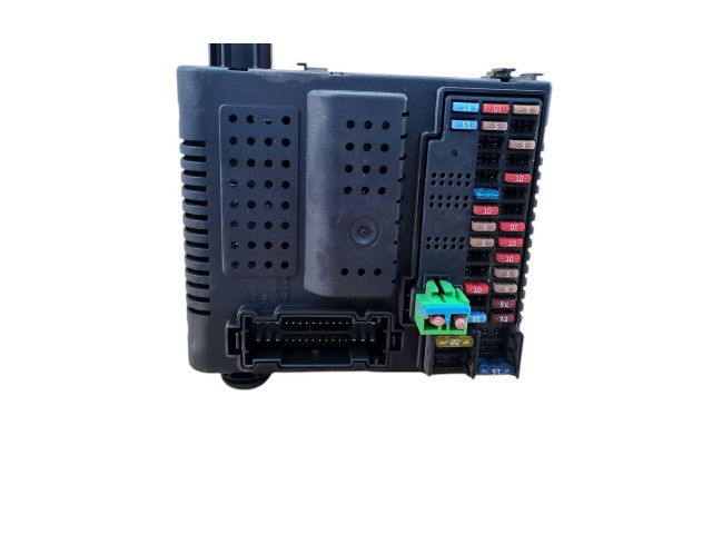 Блок предохранителей 30728539, 12243769   Volvo XC90    