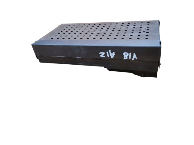 Блок предохранителей 08696098, 03W271   Volvo XC90    