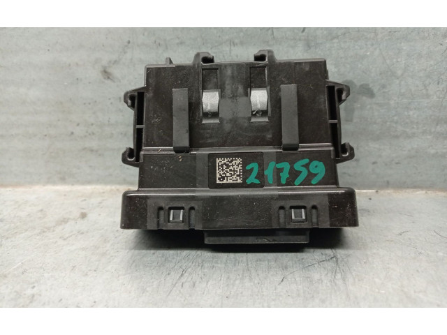 Блок управления 284Y66LA7B, F005V03220BOSCH Dacia Jogger