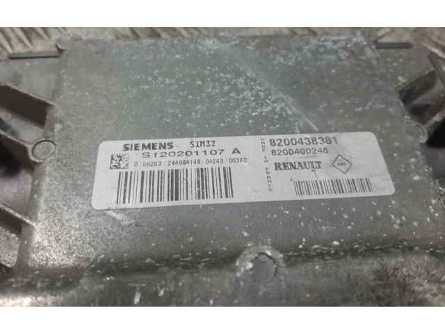 Блок управления двигателем Блок управления 8200438381   Renault Twingo I
