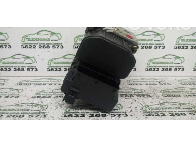 Jednotka ABS 8E0614111 Volkswagen PASSAT