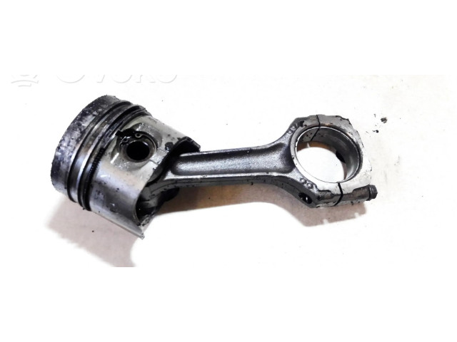  Поршень с шатуном    Renault Express для дизельного двигателя 1.8