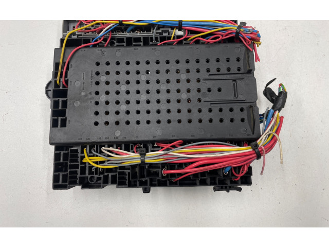 Блок предохранителей  8651548, 8651547   Volvo V70    