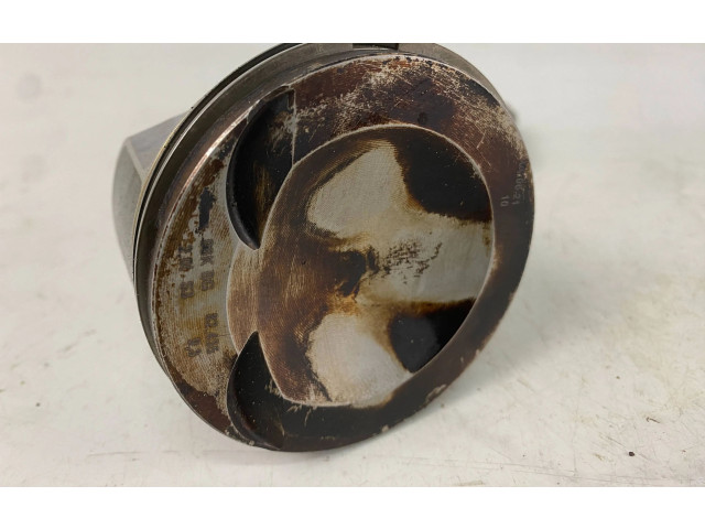 Píst 02606LJ1, 4202606LJ1 Audi A3 S3 8V DNUE