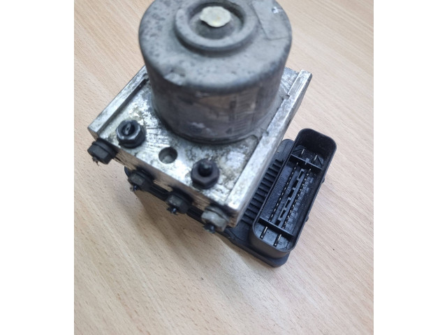 Блок АБС 2K0907379B, 00009496D1 Volkswagen Caddy 2004 - 2010 года