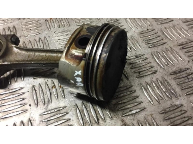 Píst Citroen Xsara pro benzínový motor 1.6